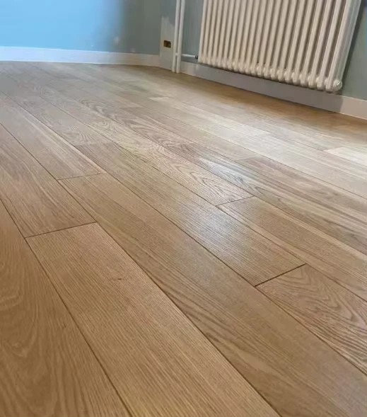 14mm White Oak Engineered Wood Flooring Smooth Long Planks for Living Room & Villa