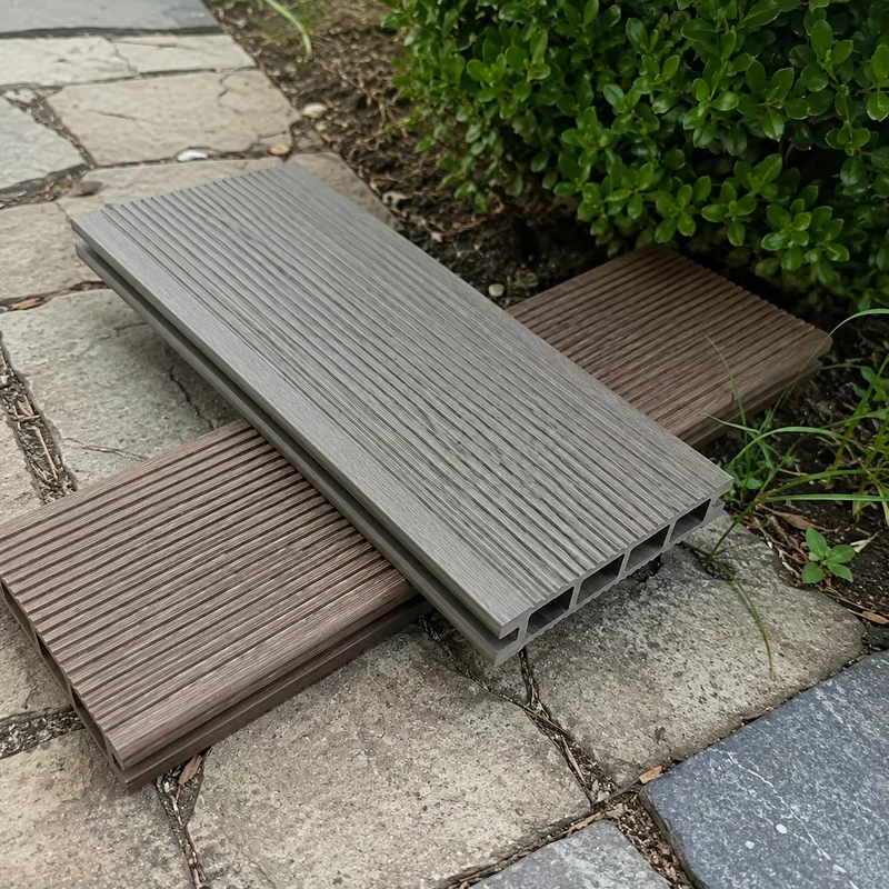 150x25mm Anti Slip Outdoor Composite Decking Capped Surface for Patio Garden Eco Friendly Waterproof