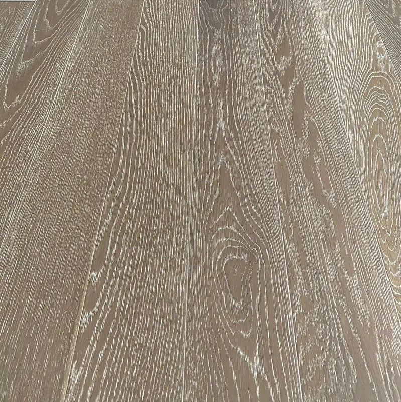 15mm Thickness Oak Wood Flooring with Wire Brush Surface