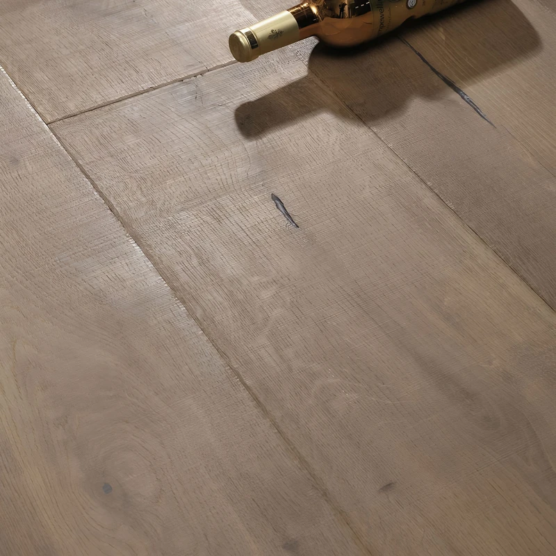 4.0mm Natural Knotty Oak Veneer Engineered Wood Flooring Birch Core Rustic Brushed Oil Finish Click Installation for Outdoor