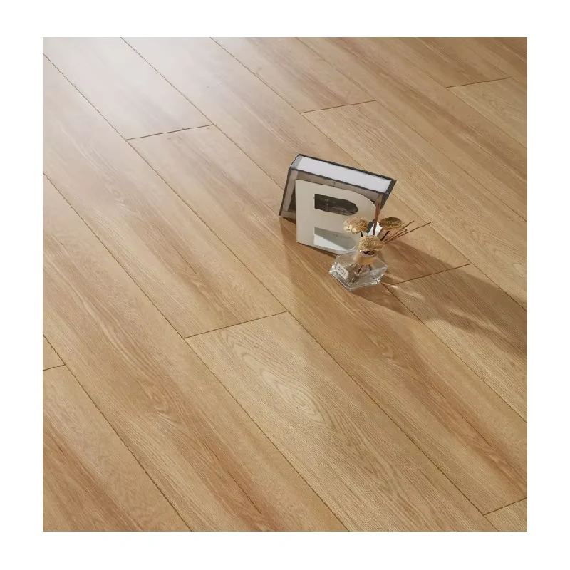 8 MM Thickness Customized Solid Oak Wood Flooring Smooth Engineering Wood Flooring