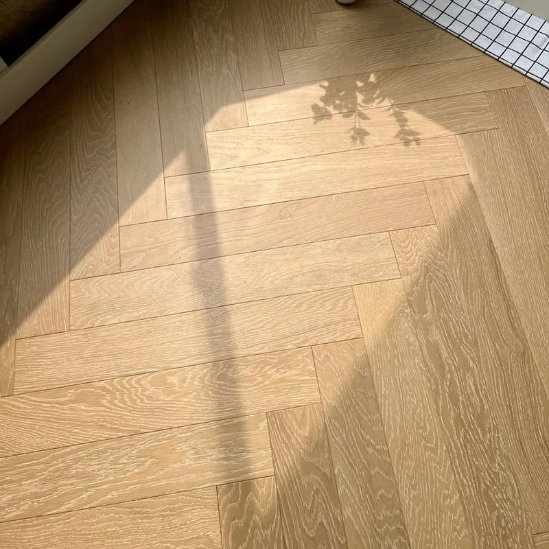 AB Grade Oak Hardwood Brushed Modern Herringbone Parquet Multilayer Engineered Wood Flooring