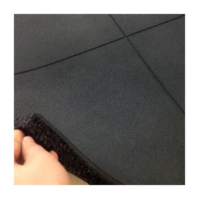 Anti Slip Full Black Gym Flooring Nature Rubber Rolls and Tiles Protective Flooring for Gymnasiums