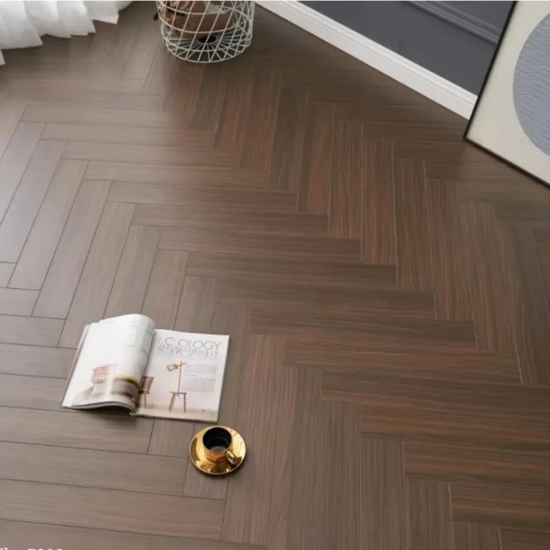 CE Certified AB Grade Herringbone Click Lock Laminated Flooring AC5 Waterproof Luxury Living Room