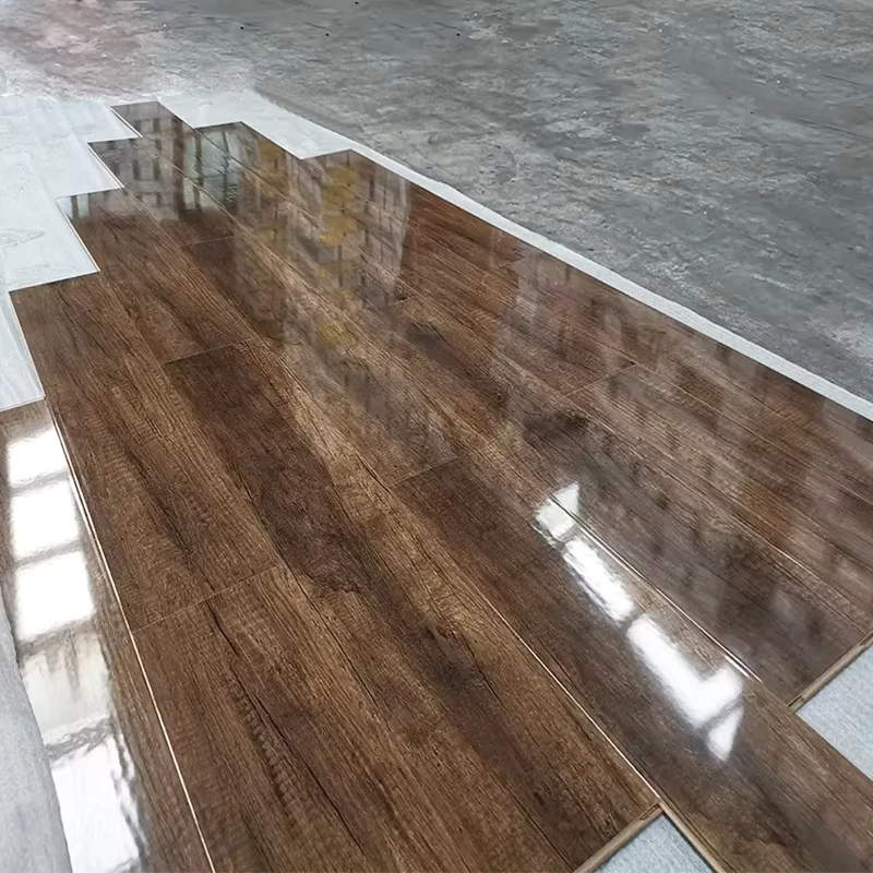 China Manufacturer AC3 AC4 AC5 Engineered Laminated Floor 8mm 12mm Supplier Wood Laminate Floor