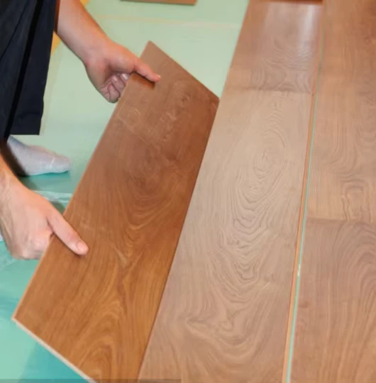 China Manufacturer Laminate Floor 12mm High Density Laminate Flooring Floor