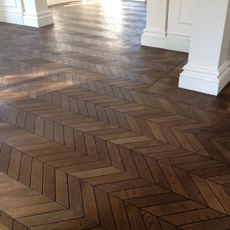 Comfort Focused Smooth Groove Natural Wood Solid Wood Floor Tiles Herringbone European Oak Engineered Flooring