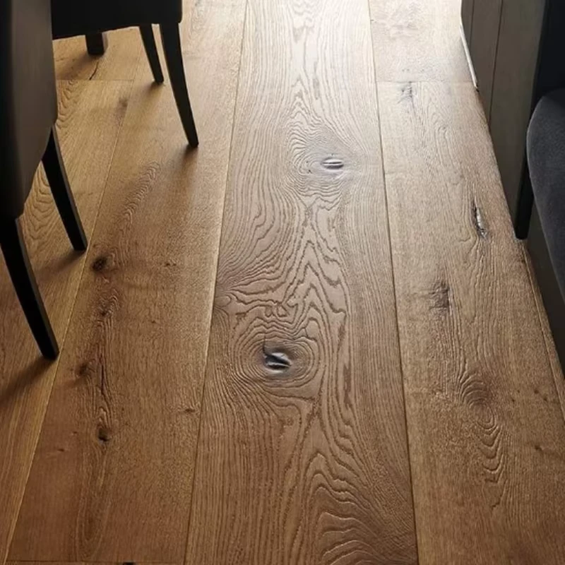 Cost-Effective Customer Approved Multilayer Brushed European Oak Grade ABC Non-toxic Wide Plank Real Wood Flooring