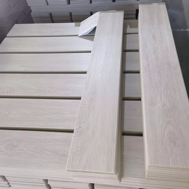 Durable 6mm SPC Flooring Waterproof Interlocking Click Anti Scratch Laminate Floor