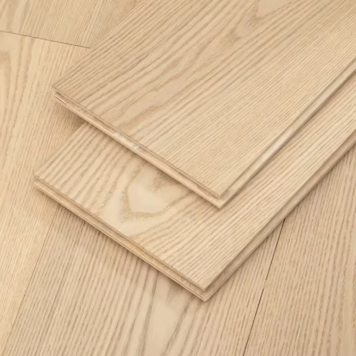 Eco Friendly Oak Wood Flooring for Bedroom Living Room Bathroom Kitchen AC5 Wear Resistant Click Smooth for Hotels Apartments