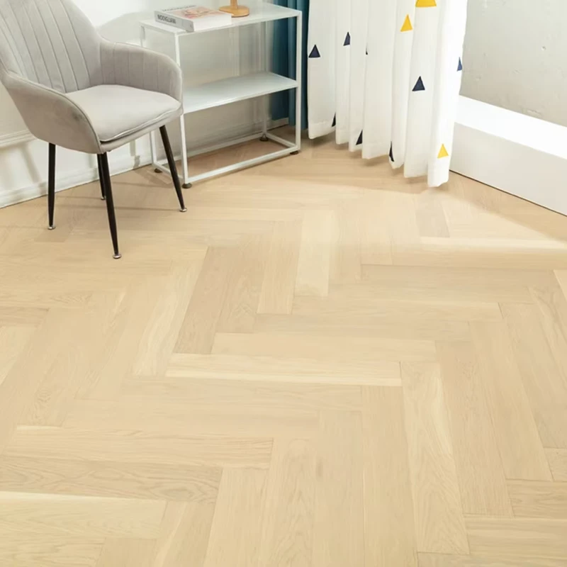 Engineered Herringbone Pattern Flooring Customizable Waterproof Solid Composite Wood Flooring