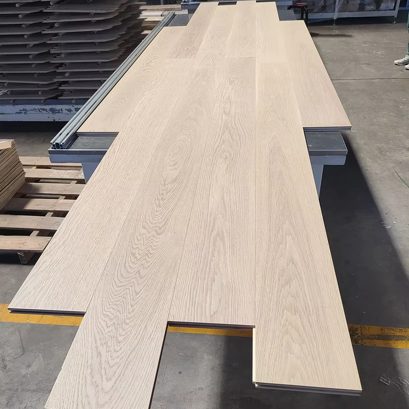 Extra Wide Smooth Surface White Oak Wood Flooring Engineered Timber Solid Oak Wood Flooring for Home