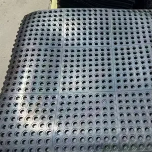 Factory Industrial Workshop Kitchen Anti slip Oil resistant Rubber Holed Floor Mats Anti fatigue