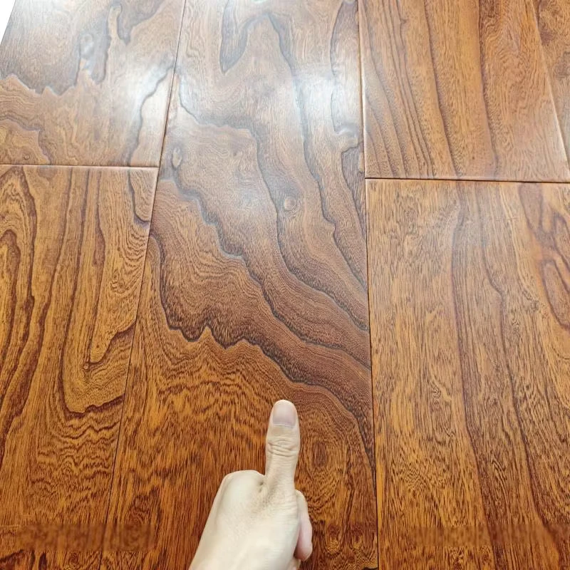 Factory Price High Quality Oak Surface New Three Layer Solid Wood Composite Flooring for Floor Decoration