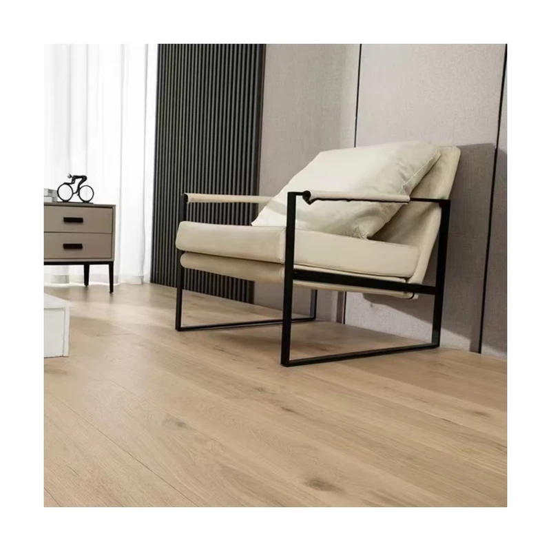 Factory Supply High Quality Oak Hard Wood Flooring Rustic Engineered Traditional Wood Flooring for House