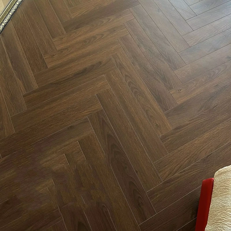 Grade AC4 Eco Friendly Indoor Modern Laminate Flooring