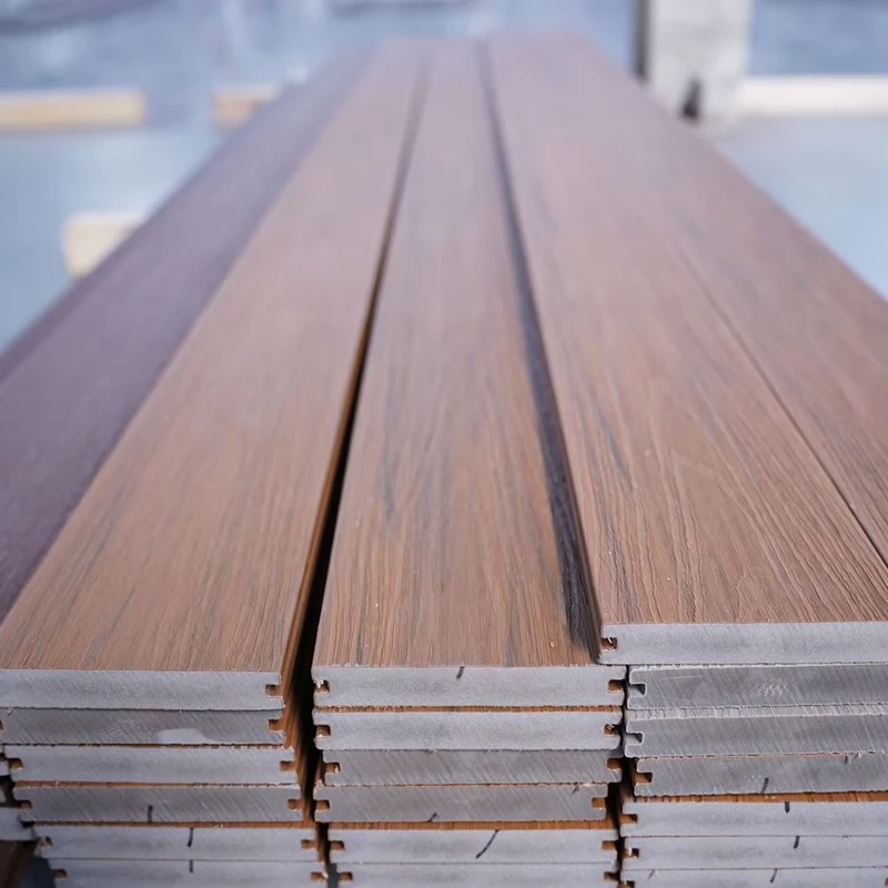 Grey 140*25mm Outdoor Engineered Floating Decking Waterproof WPC PE Wood Plastic Composite Flooring