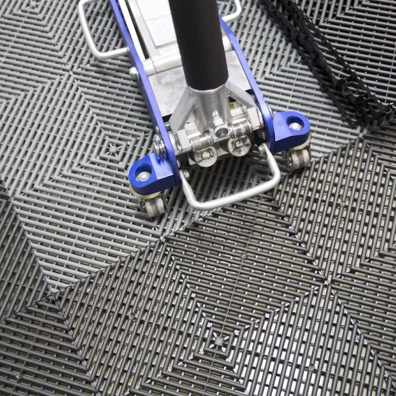 Heavy Duty Modular PP Plastic Garage Flooring Tiles High Loading Capacity for Indoor Outdoor Workshop Covering