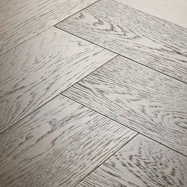 Herringbone Oak UV Lacquered 3 Ply Engineered Wood Flooring for Smooth Click Installation Technique
