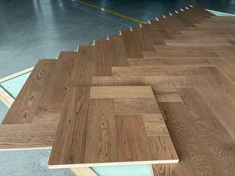 Herringbone Wood Flooring Chocolate Colour Engineered Wood Flooring for Indoor Decoration Hardwood Oak Floor