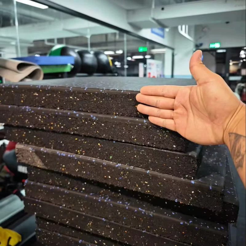 High Density Shock Absorbing Gym Floor Mat Rubber Sound insulating Gym Tiles Fireproof Protective Gym Mats Rubber Flooring