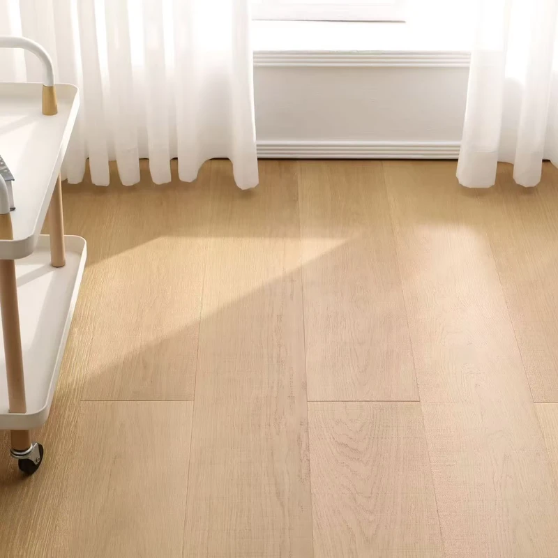 High quality Engineered Oak Flooring Suitable for Luxury Residential and Commercial Spaces