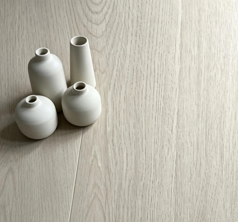 Household Click Lock Laminate Flooring AC4 Grade Wear Proof HDF Material Modern Design Matte Finish Indoor Use