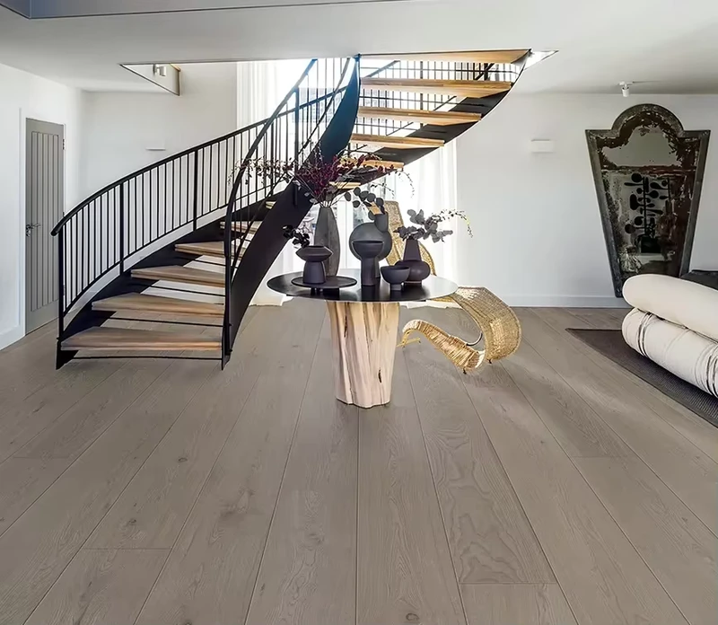 Indoor Engineered Wood Flooring Modern Style European Oak Customized Timber Flooring