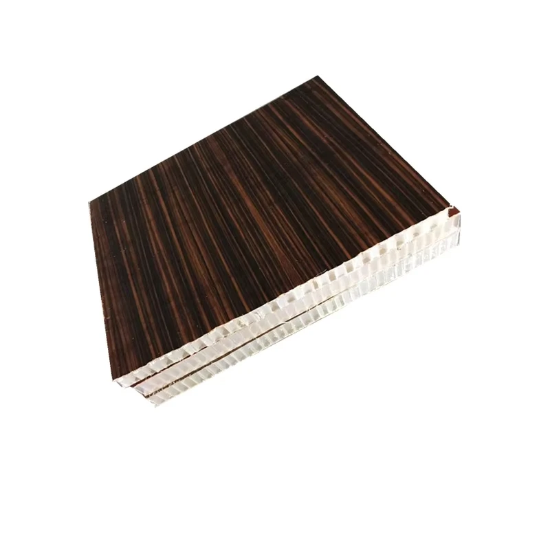 Lightweight Plastic Flooring with FRP Surface and Polypropylene Honeycomb Core for High Strength and Waterproof Performance