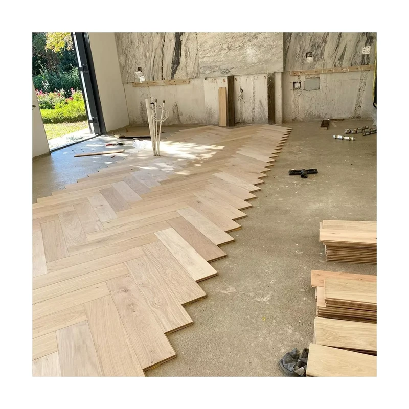 Manufacturer of Solid Wood Engineered Oak Timber Flooring for Villas