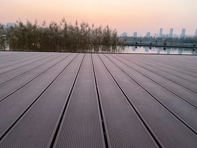 Modern Anti Slip Waterproof Square Wood Plastic Composite Decking with 3D Wood Grain for Outdoor Use