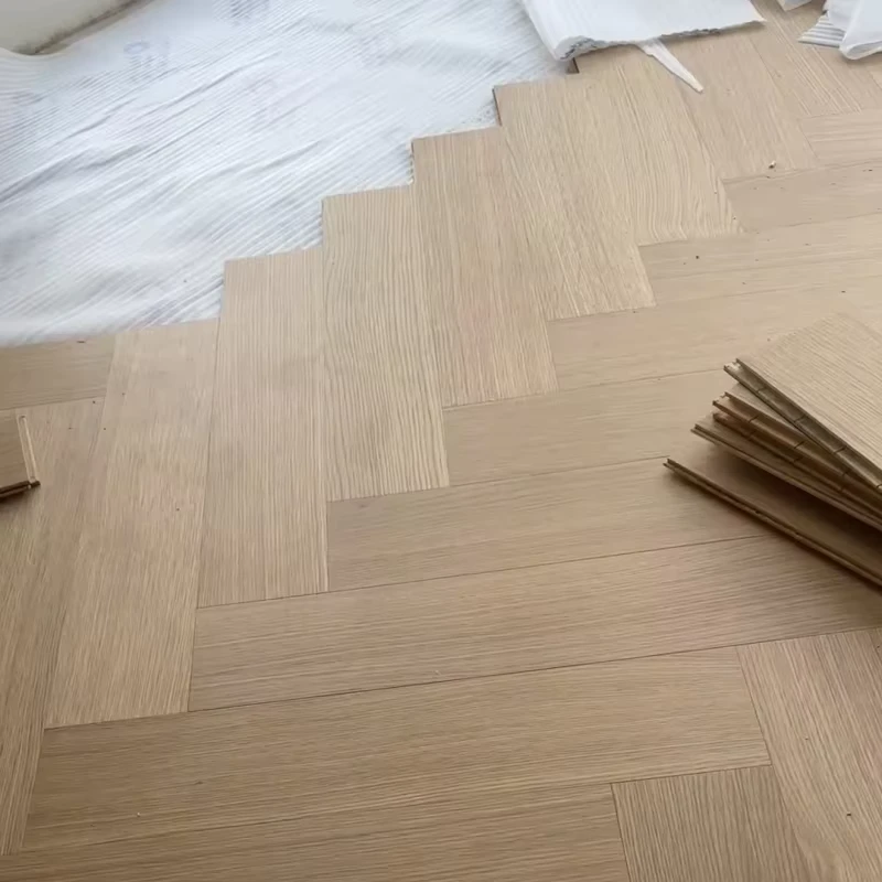 Modern Design Multilayer Engineered White Oak Herringbone Shape Parquet Flooring German Technology Click Installation Smooth