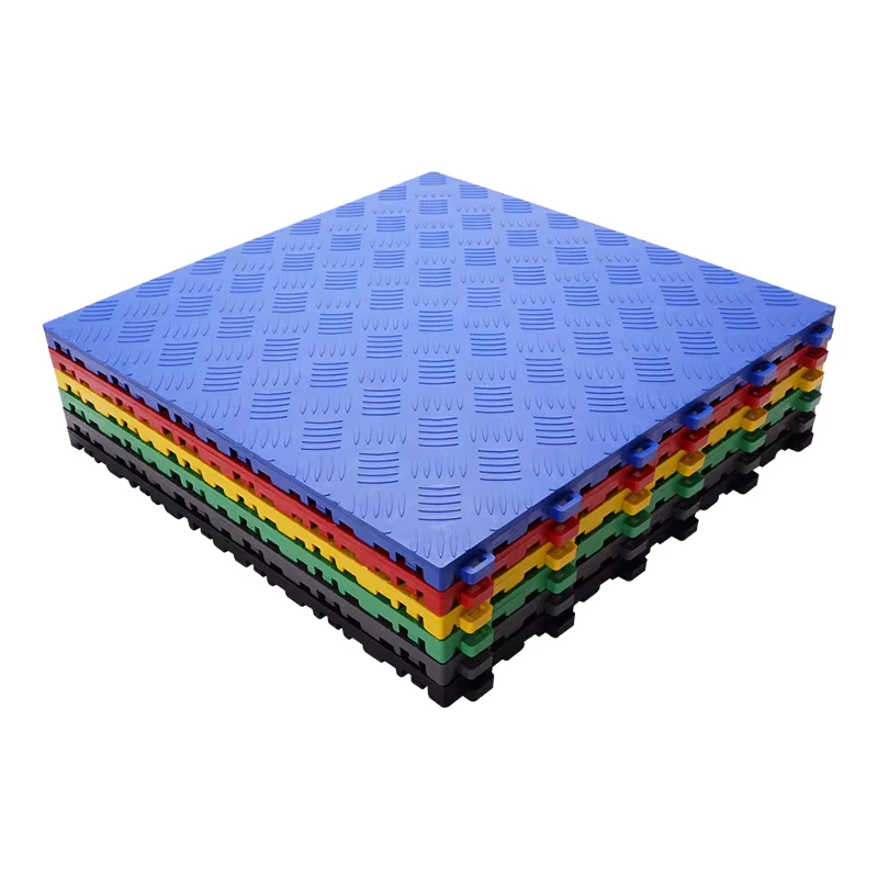 Modern Design Solid PP Indoor Garage Floor Mat Tiles Click Water Resistant Eco Friendly for Car Wash Garage Covering