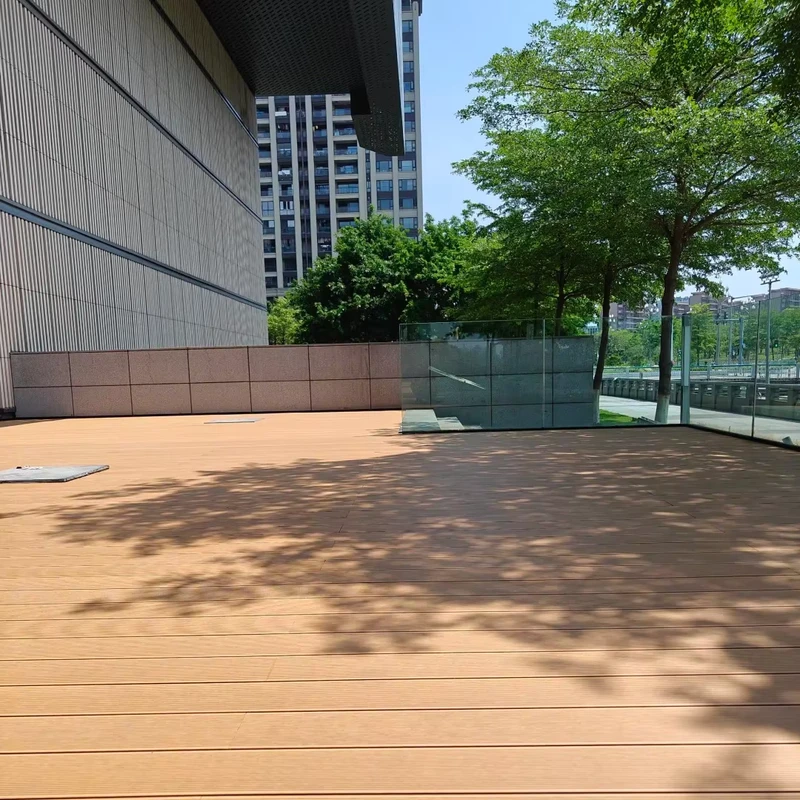 Modern Design Waterproof Interlocking Outdoor WPC Decking with Square Edges and Groove Surface