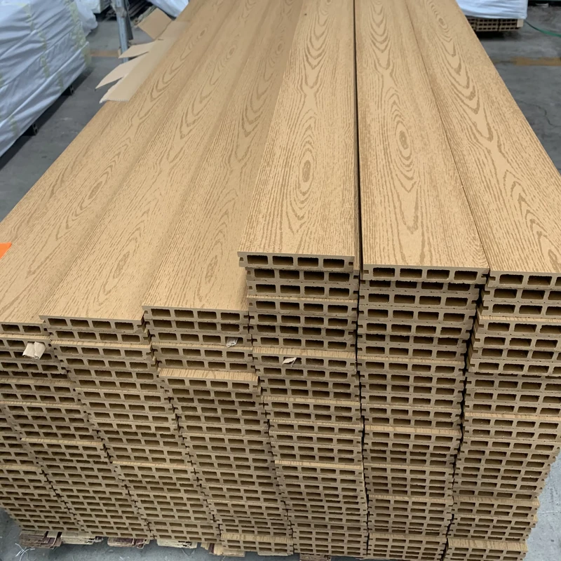 Modern Outdoor Waterproof WPC Decking Extrusion Flooring