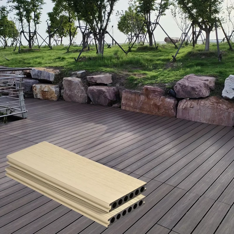 Non Toxic Green WPC Durable Waterproof Anti Mold Outdoor Flooring Composite Decking