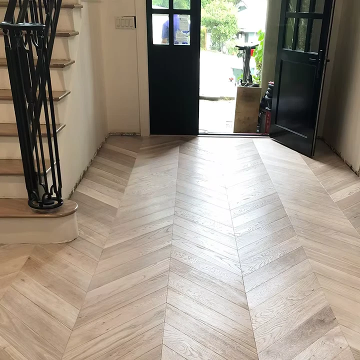 PVC Visgraat Waterproof Indoor High Quality Anti Static Viny SPC Chevron Flooring