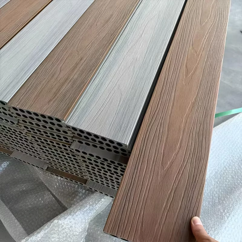 Single Sided Co Extruded Embossed WPC Decking Non Slip Outdoor Garden Flooring