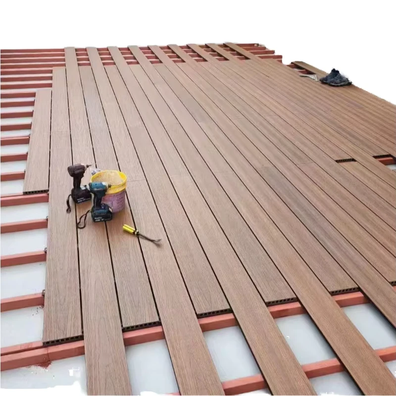 Solid WPC Anti Slip Outdoor Decking Waterproof Composite PE Design Smooth Traditional Wood Fiber Decking
