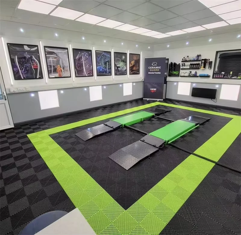 Vented Interlocking Garage Floor Tiles Industrial Plastic Garage Flooring Mats for Car Detailing Shop Workshop Shownroom