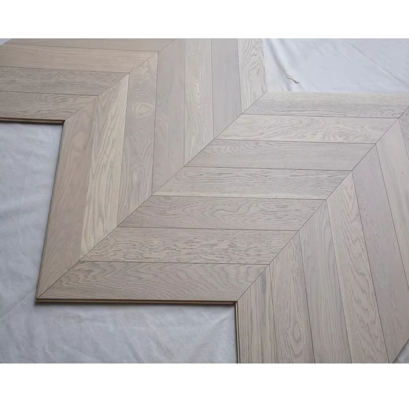 Very Hot!100% Real Wood European White Oak Engineered Wood Flooring Price Chevron Oak Parquet Hardwood Flooring