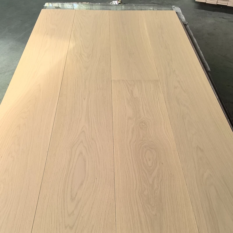 White Oak 10” Width Timber Flooring Engineered Flooring Oak Flooring Engineered Smooth Finished Wire Brushed Wood Flooring Wide